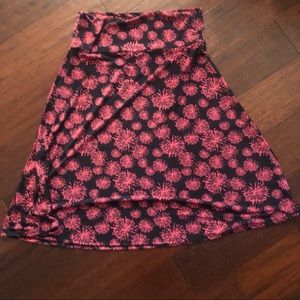 LuLaRoe skirt. Large. Navy and pink